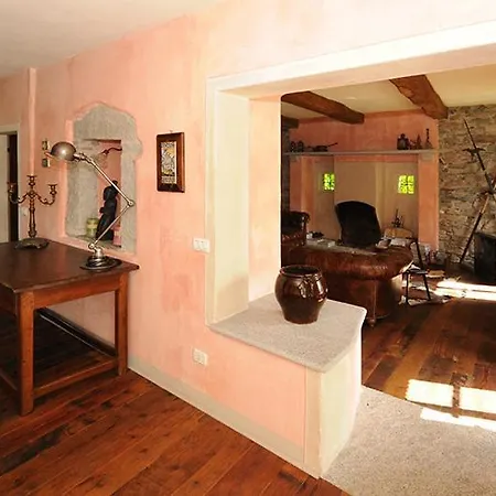 Sleeps 4 Pool Wifi *